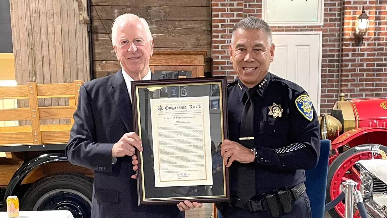 Rep. Mike Thompson (D-Napa) and UC Davis Police Chief Joe Farrow